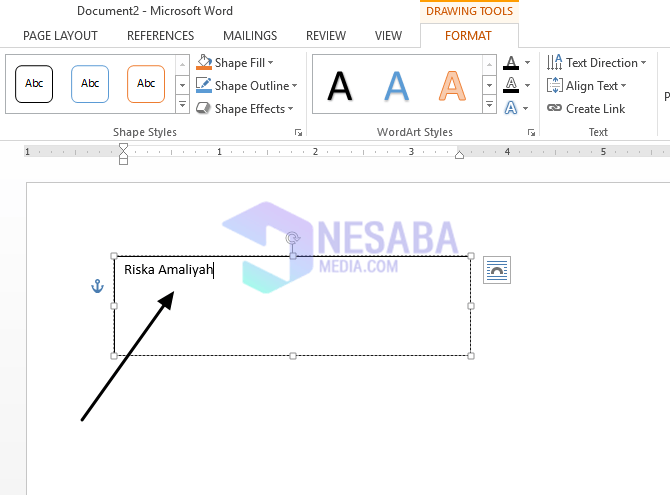 faceți o scriere curbă cu o casetă de text